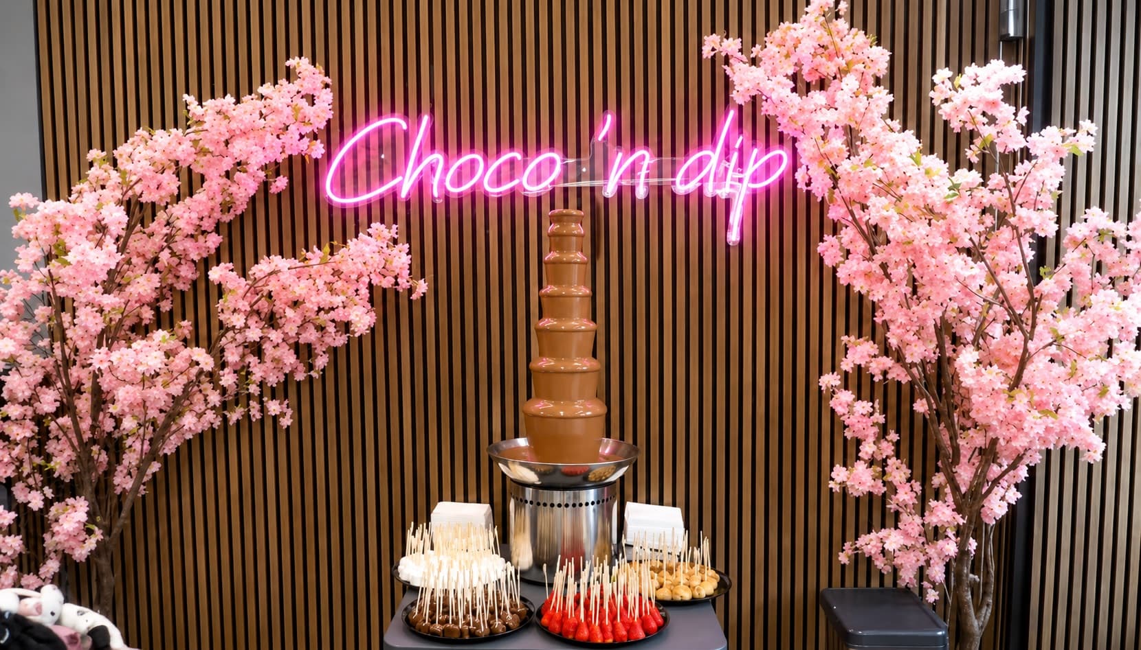 Schokobrunnen im Laden von Choco 'n Dip in Berlin-Wedding